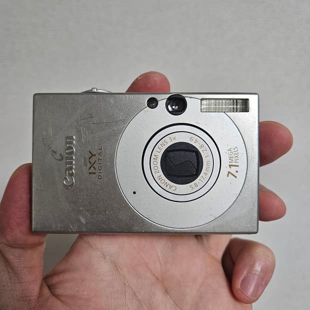 강민경 디카 캐논 IXY10 (IXUS70) 익시10