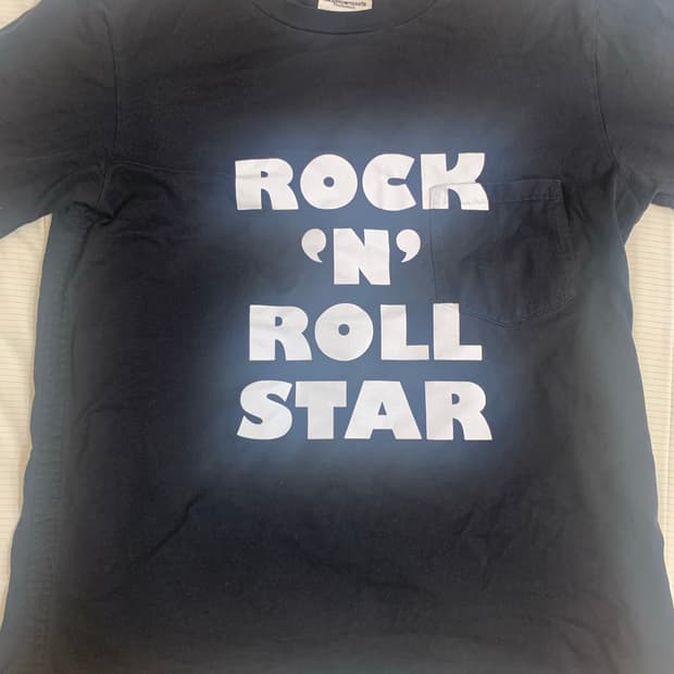 솔로이스트 50사이즈 티셔츠 팝니다