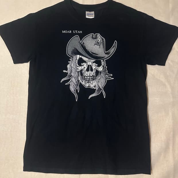 Gildan 해골 반팔