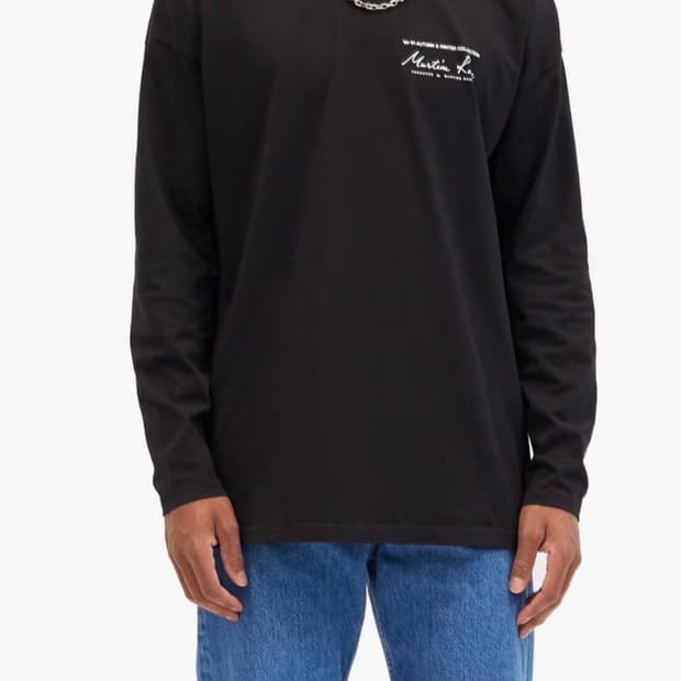 마틴로즈 롱슬리브 미친 가격에 판매합니다!