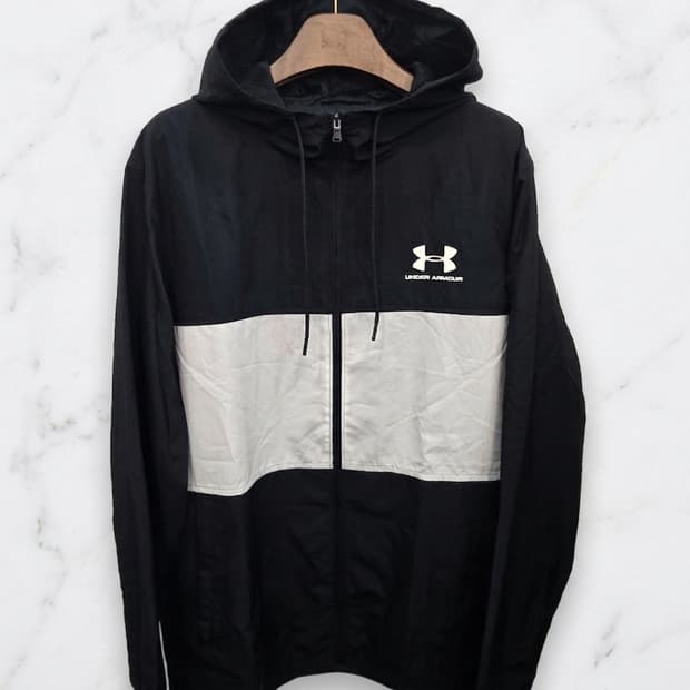 110,2XL)) UNDER ARMOUR 언더아머 바람막이 점퍼 ! 