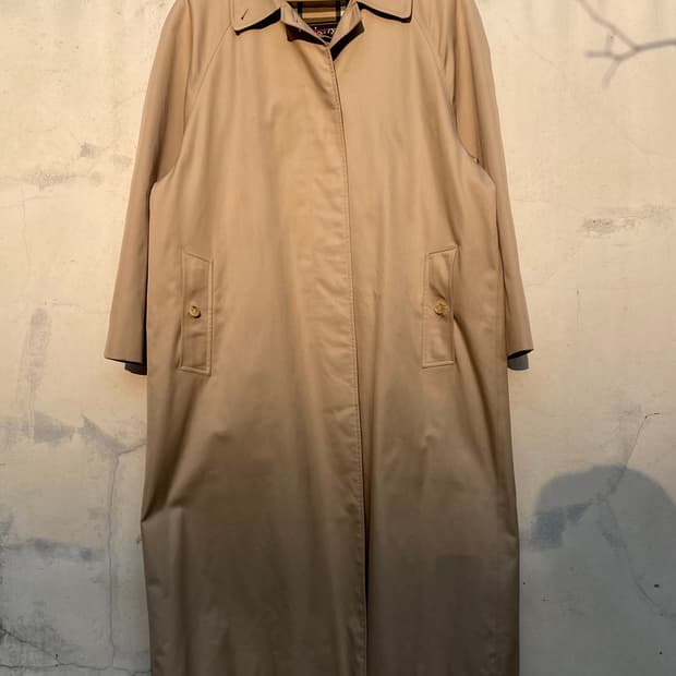 Burberrys Beige Balmacaan Coat 