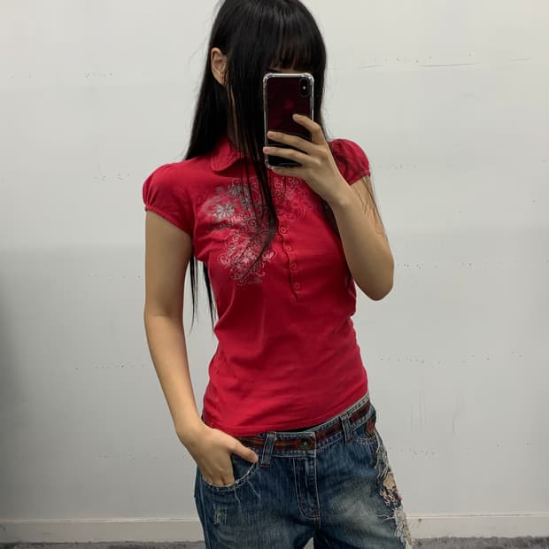 Guess jeans y2k 딱붙 카라 반팔티