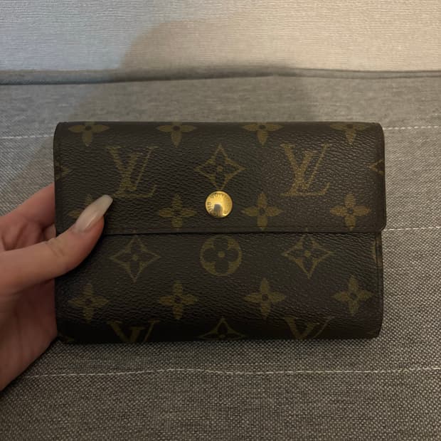 루이비통 모노그램 중지갑