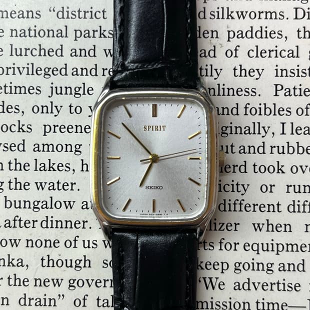 Vintage Seiko Quartz Spirit Tank Watch