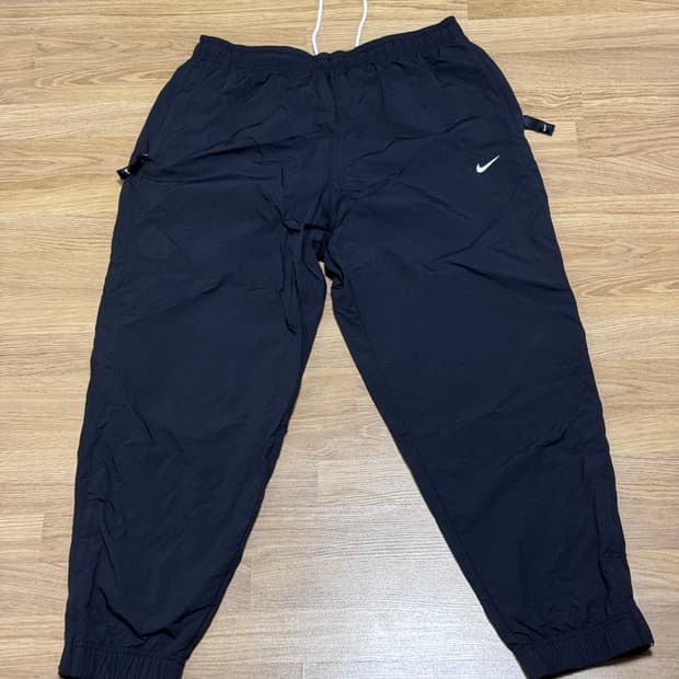 [L사이즈] 나이키NRG 솔로 스우시 우븐 트랙 팬츠
