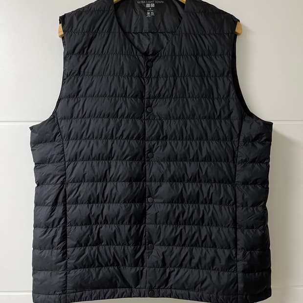 유니클로 경량 패딩 조끼 울트라