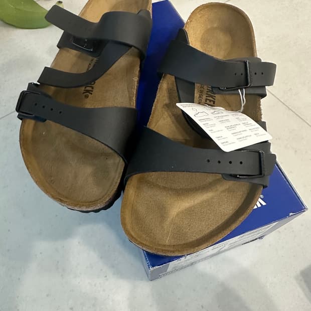 버켄스탁 살리나 265 레귤러 블랙 미사용 새상품