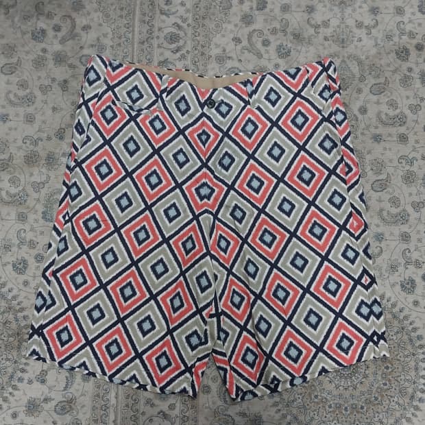 GAP 갭 다이아몬드 패턴 하프팬츠 36사이즈