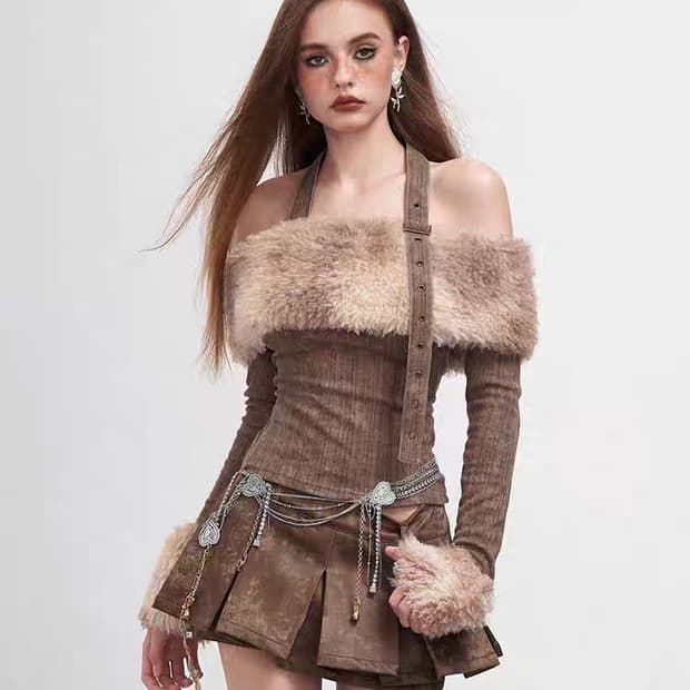 새상품) y2k 홀터넥 퍼 트리밍 오프숄더 티셔츠