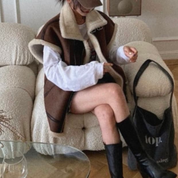 탑드레싱 무스탕조끼