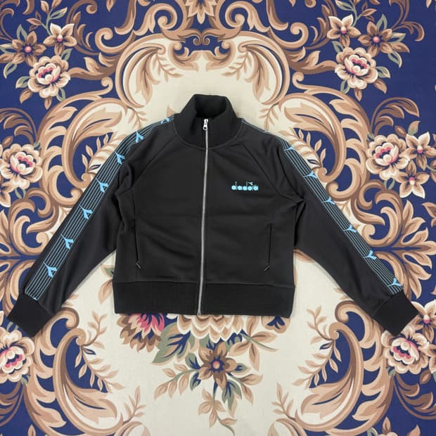 (XS)디아도라 Diadora 사이드라인 트랙탑 뎌(차콜)