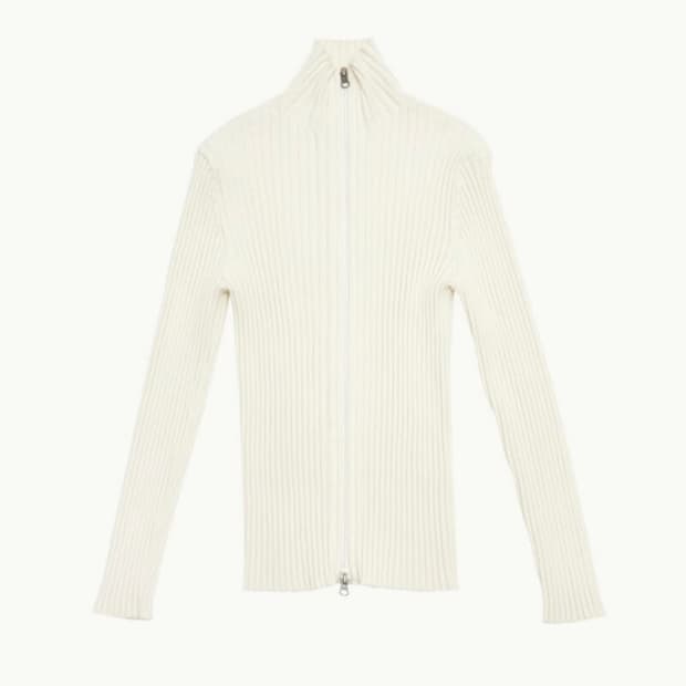 아모멘토 리브드 하이넥 니트 가디건 아이보리