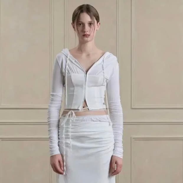 페인오어플레져 님프 후드집업 화이트