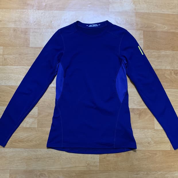 ARC'TERYX 아크테릭스 페이즈 AR 롱 슬리브드 크루(S 사이즈)