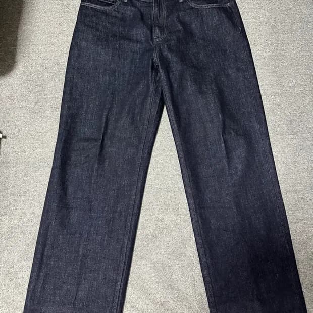 [35] 유니클로 jw앤더슨 스트레이트진