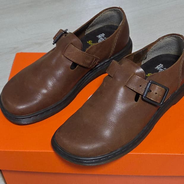 닥터마틴 패트리샤 브라운