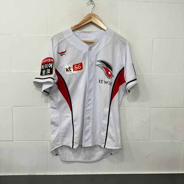KT 위즈 유니폼