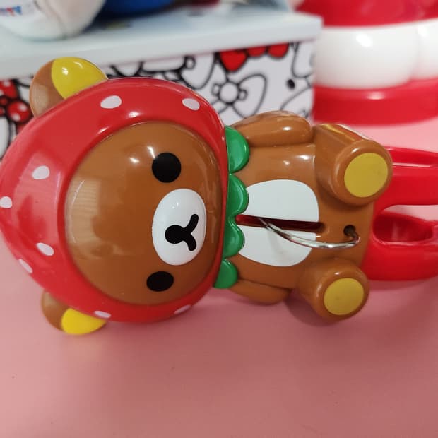 리락쿠마 딸기 모자 클립 집게