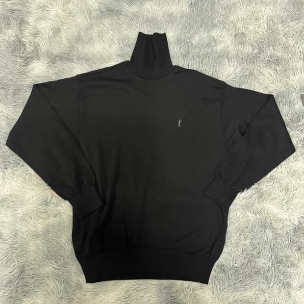 입생로랑 울 목폴라티 105사이즈