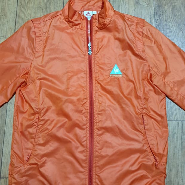 1129 르꼬끄 바람막이 90 사이즈입니다