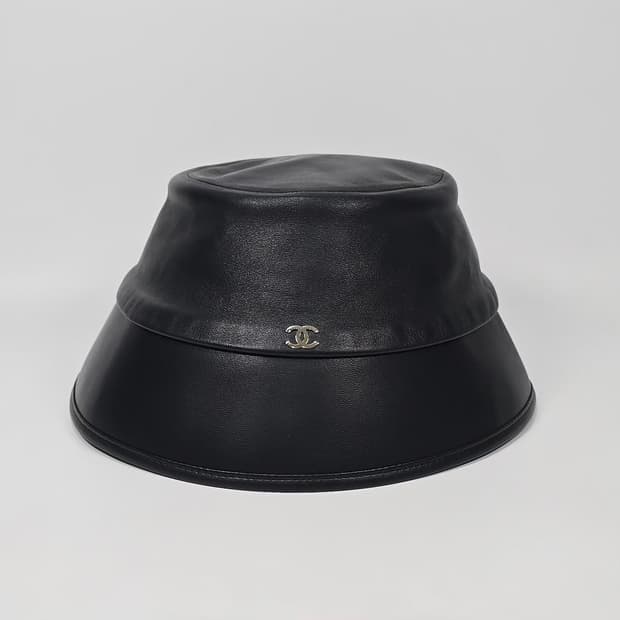 샤넬 CC 로고 가죽 버킷햇 ( L )