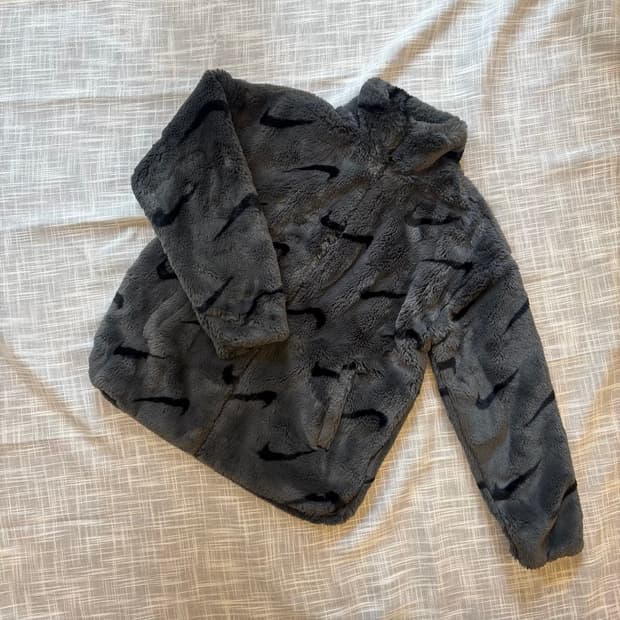 나이키 뽀글이 후리스 키즈 M(10-12)  