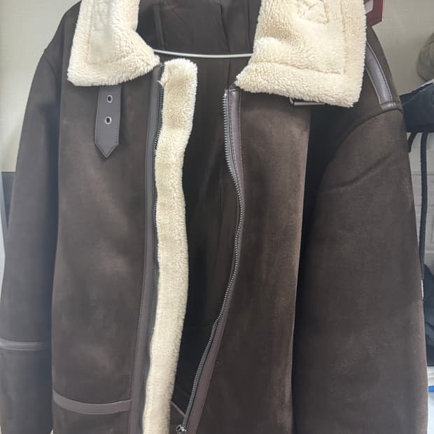 스파오 브라운 무스탕