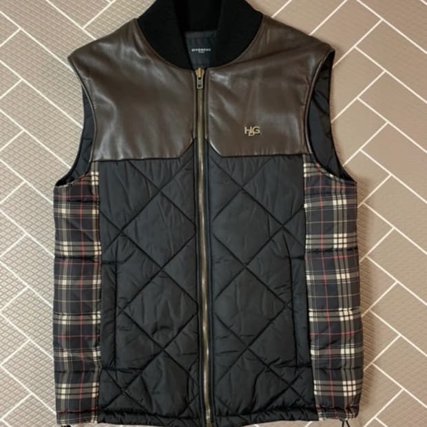 지방시 가죽 패딩베스트 (46/상태굿)