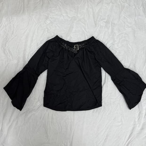 빈티지 고틱 gothic 벨슬리브 탑