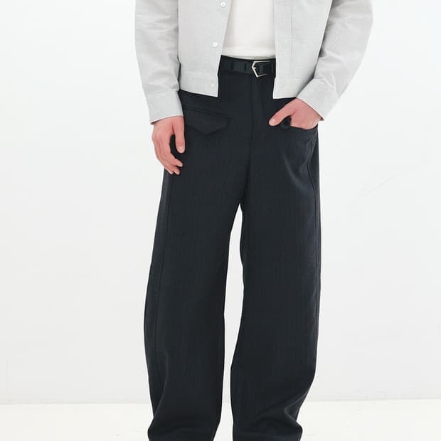 [구매글 48] 아이엘 Curved Trousers navy Stripe