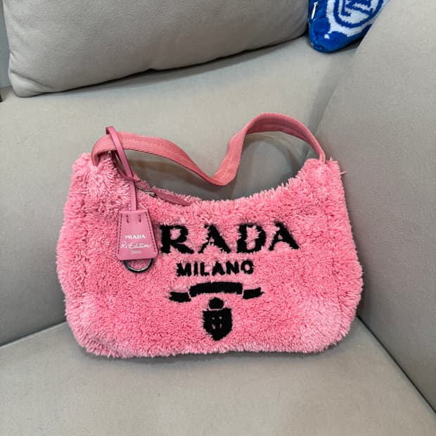 프라다 리에디션 테리 호보백 