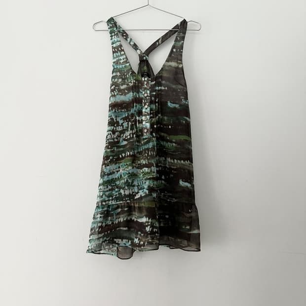 Textile print sleeveless top / green