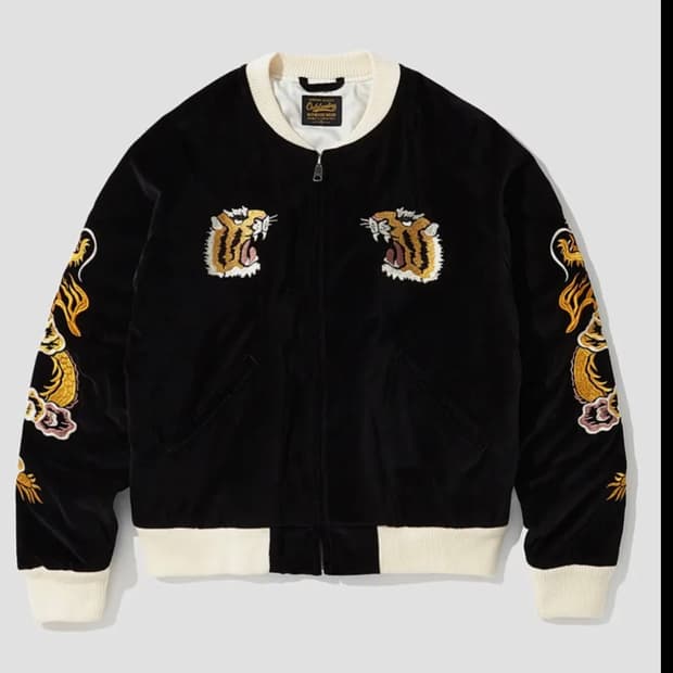 새상품 아웃스탠딩 수베니어 L