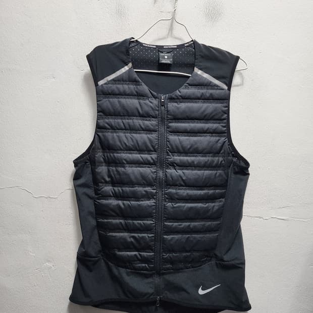 나이키 에어로로프트 런닝 패딩 조끼 