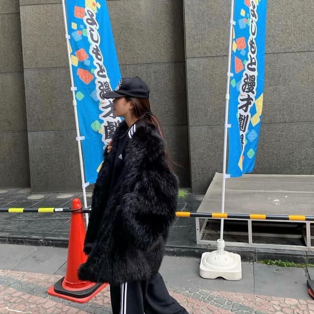 SEO FRENCH FAUX FUR COAT BLACK