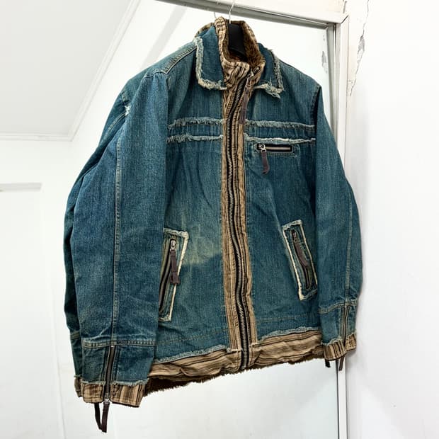 Young Guy and Jeans 쉐르파 데님 자켓