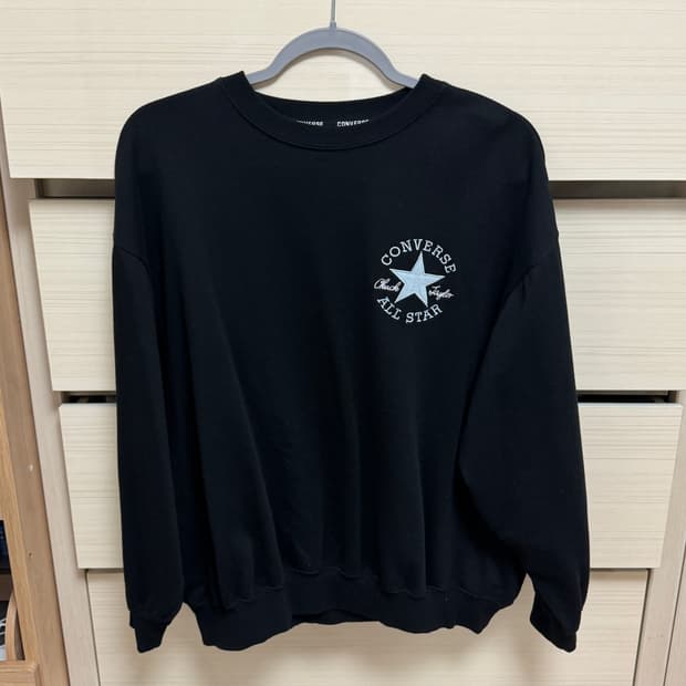 컨버스 검정 맨투맨 L