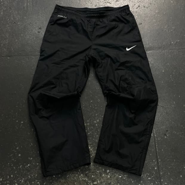 100 나이키 스톰핏 나일론 팬츠