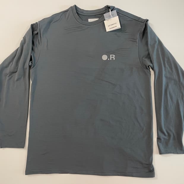 옵티미스틱러너스 긴팔 L 새상품 판매