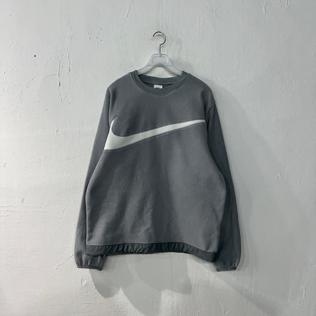 나이키 빅로고 후리스 맨투맨 M