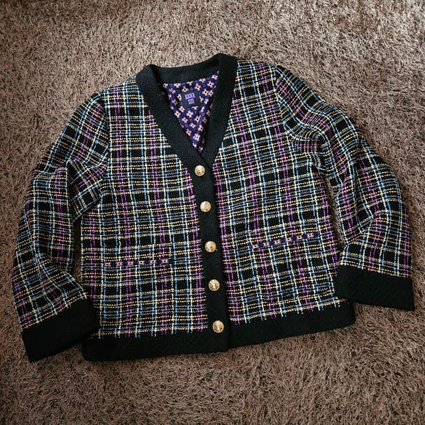 안나수이(ANNA SUI) 23AW 퍼플 트위드 브이넥 자켓
