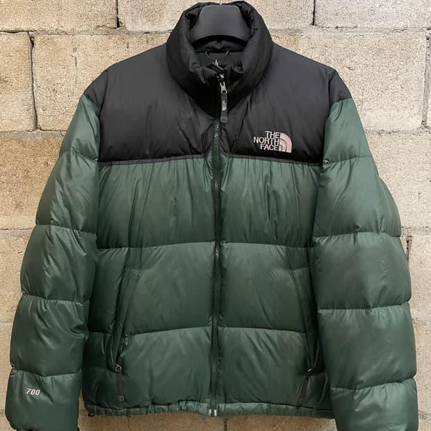 노스페이스 눕시 700 패딩 