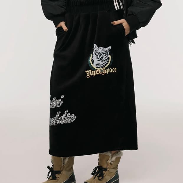 NYXX VELVET GRAPHIC SKIRT BLACK