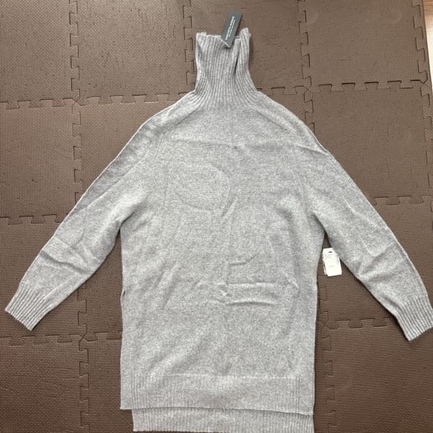 saks fifth avenue 100%캐시미어 사이드슬릿 터틀넥니트