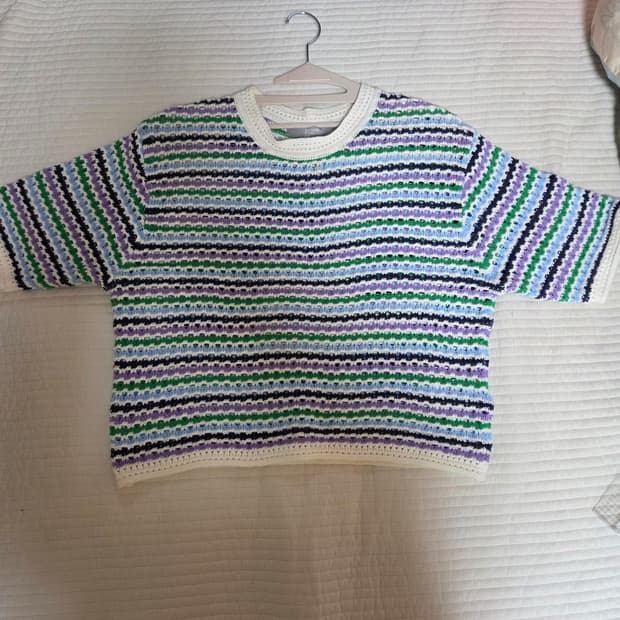 에잇세컨즈 펀칭니트