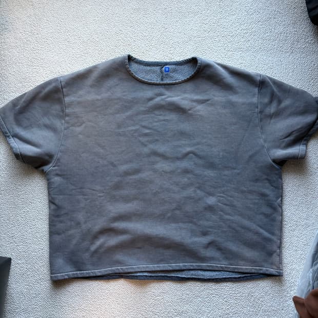 Yeezy gap 요크티 판매