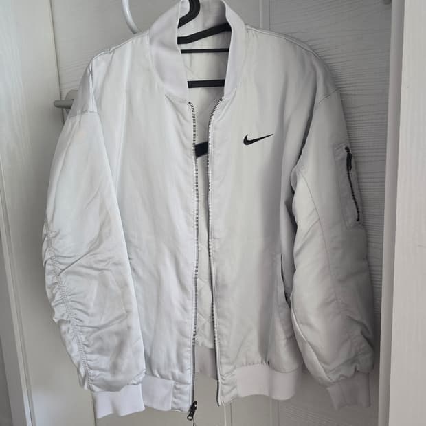 나이키자켓 새상품 나이키양면자켓 나이키 바시티 봄버 리버시블 자켓