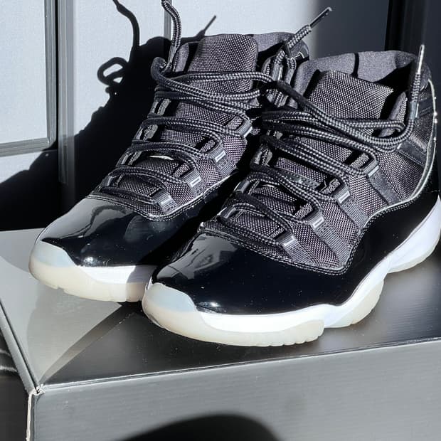 나이키 에어조던 11 레트로 주빌리 285