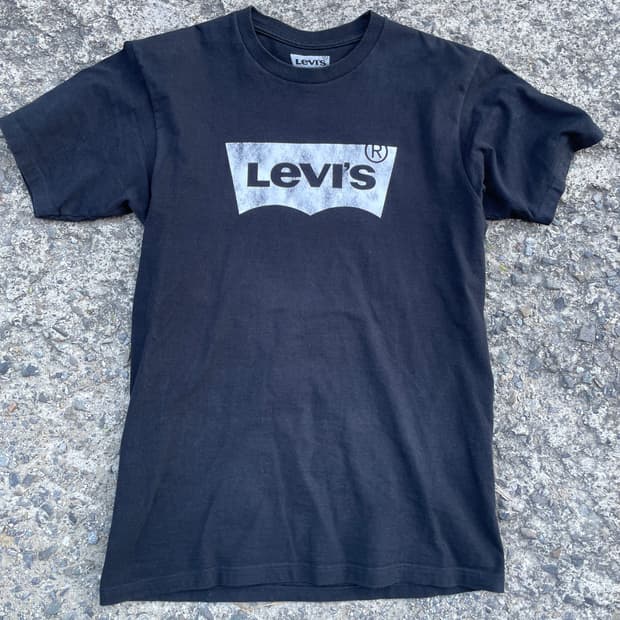 리바이스 베트윙 반팔 티셔츠